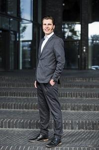 Dr Frederik Schmidt